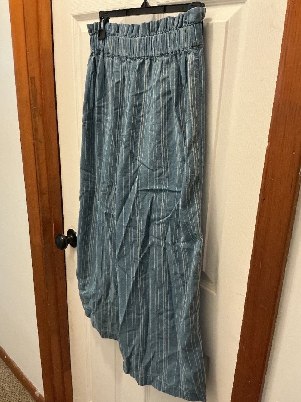 Wide leg striped pants